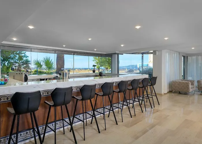 Island Resorts Marisol Otel 4*